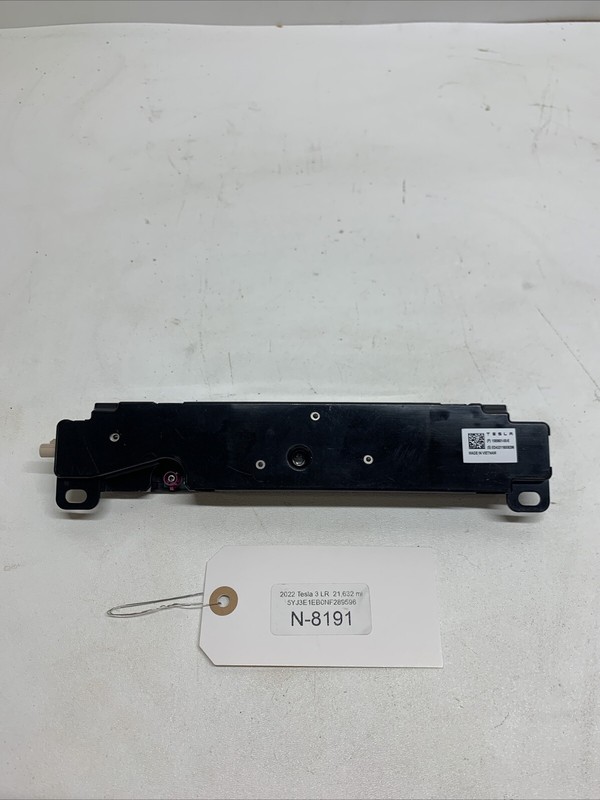 2017-2022 OEM TESLA Model 3 WIFI Bluetooth Antenna Module Unit 8191 B66