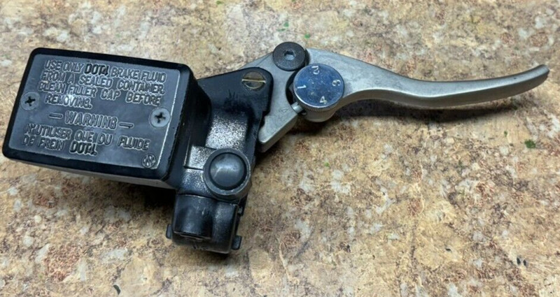 2001 Kawasaki ZG1000 Concours Front Brake Master Cylinder Right Side OEM ZG 1000