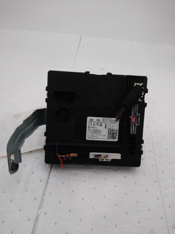 2023 Hyundai Elantra Body Control Module OEM 95400AA940, 26K Miles, Grey