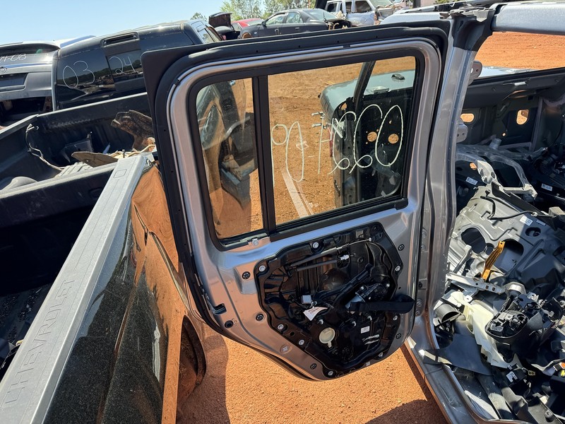 2020-2022 JEEP GLADIATOR WRANGLER REAR LEFT DRIVER SIDE DOOR ASSEMBLY OEM