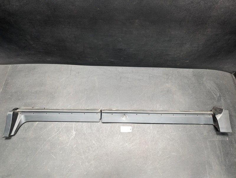 Left Rocker Panel Molding 2019 Chevrolet Equinox 84293856 2018 2020 2021 - 2024