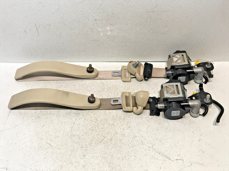 2009-2011 LINCOLN TOWN CAR FRONT Left Right SEAT BELT RETRACTOR Parchment
