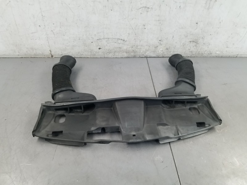 2012 Mercedes Benz AMG E 63 Front Upper Fan Shroud Cover / Ducts SLAM #2691 VV9