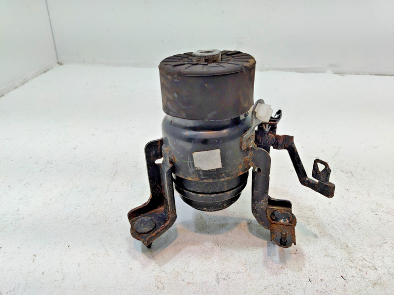 2018 - 2024 TOYOTA CAMRY 2.5L FWD TRANSMISSION FRONT MOUNT BRACKET INSULATOR OEM
