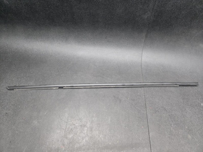 Rear Left Door Window Belt Molding 2023 Toyota RAV4 75740-0R050 2019 - 2025 X