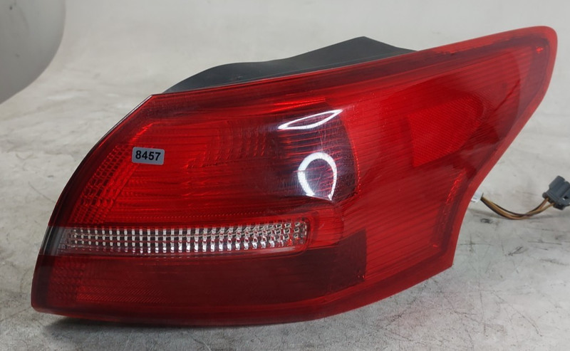 15-18 Ford Focus Sedan RH Right Passenger Side Rear Tail Light F1EB-13404-FE OEM