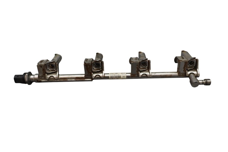 10-20 Jaguar XJ XJL XKR F-Type Right Passenger Side Fuel Injection Rail Line Oem