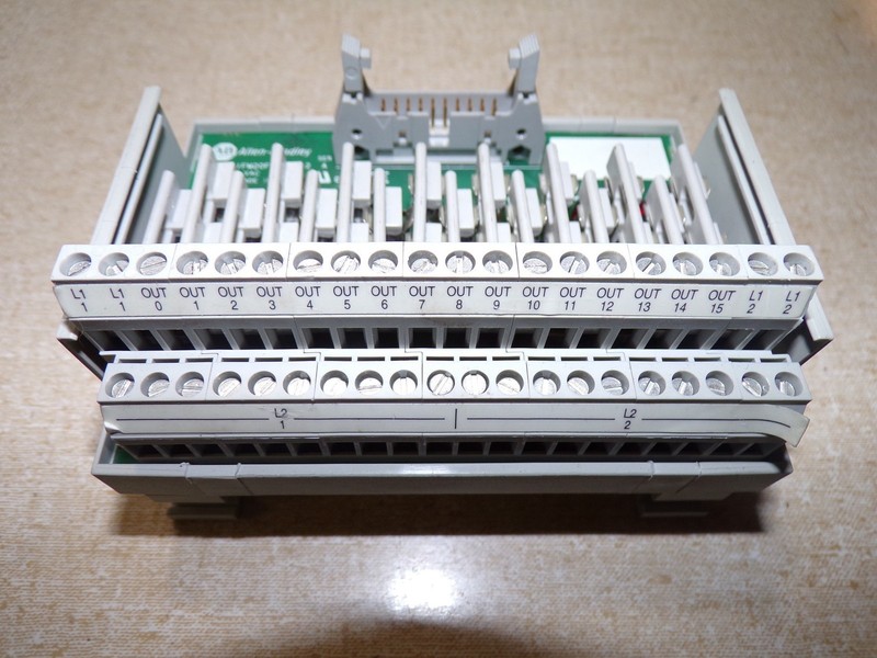 Allen Bradley 1492-1FM20F-F120-2 Series A Interface Module *FREE SHIPPING*
