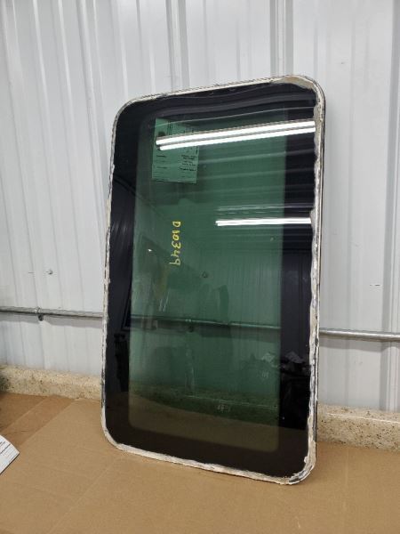 Roof Glass Sedan Canada Market Fits 01-05 BMW 320i 284332
