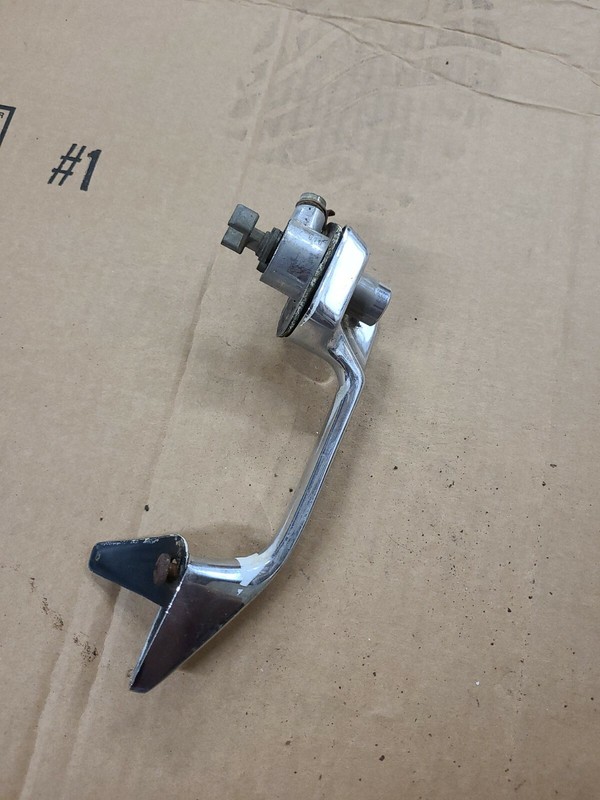 MERCEDES BENZ 220 D/8W115 PASS RIGHT FRONT DOOR HANDLE EXTERIOR