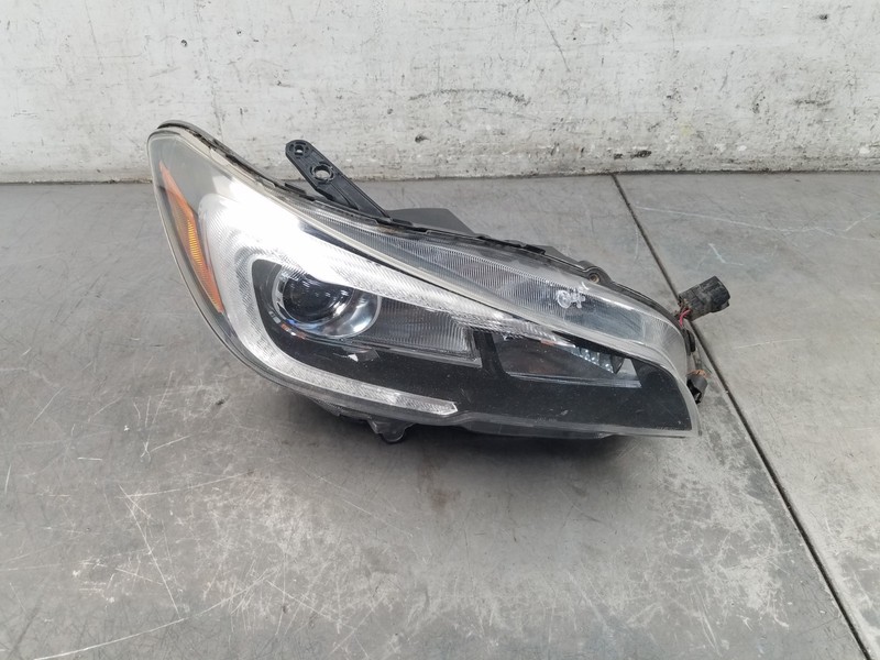 2015 Subaru WRX STi Right Passenger Head Light #0578 G7