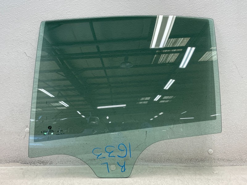 19-21 BMW 330i M340i G20 Rear Left Driver Door Window Glass Panel 1633 OEM