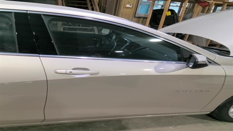 Passenger Right Front Door Automatic Down Fits 16-25 MALIBU 3598811