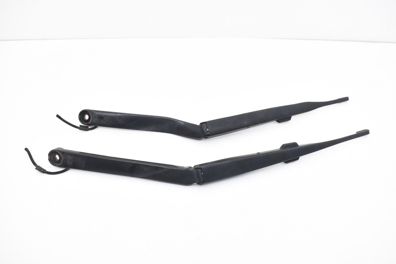 NISSAN 350Z Z33 SET OF 2 FRONT LEFT & RIGHT WINDSHIELD WIPER ARM PAIR OEM KW50