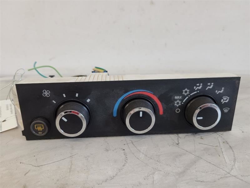 Temperature Control Dash Mounted Opt C49 Fits 08-18 EXPRESS 2500 VAN 575395