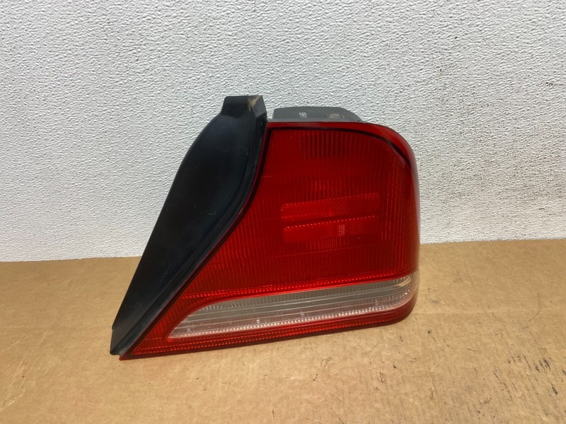 2004 to 2006 Suzuki Verona Right Passenger RH Side Tail Light OEM AD4700 DG