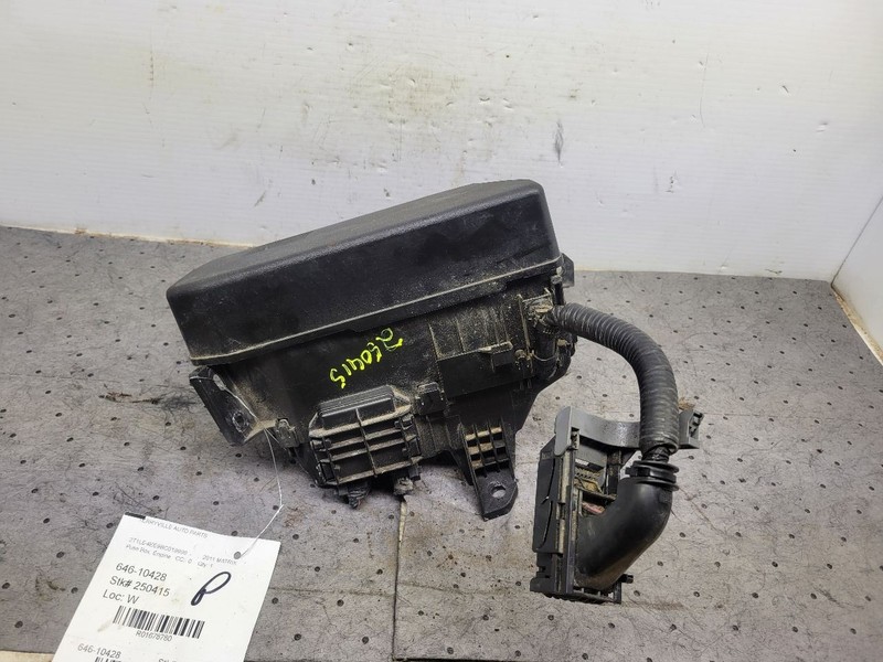 Fuse Box Engine Canada Market Fits 09-14 MATRIX 1678780