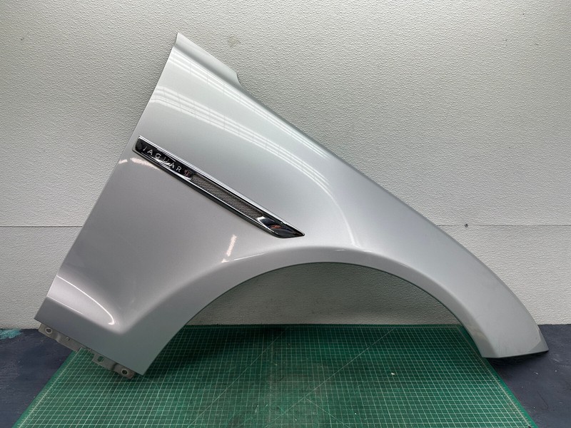 10-19 JAGUAR XJ XJR FRONT RIGHT PASSENGER SIDE FENDER WING Silver OEM