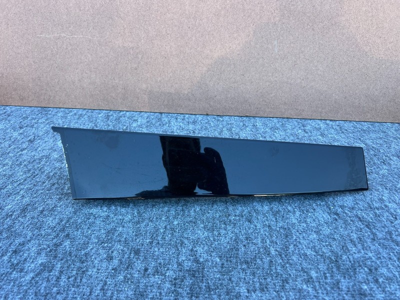 GENESIS GV70 2022-2026 OEM REAR LEFT DRIVER DOOR APPLIQUE TRIM MOLDING BLACK
