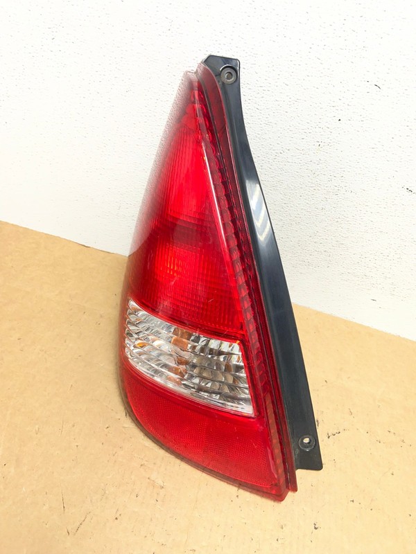 2002 to 2004 Suzuki Aerio Wagon Left Driver LH Tail Light AD4726 LK