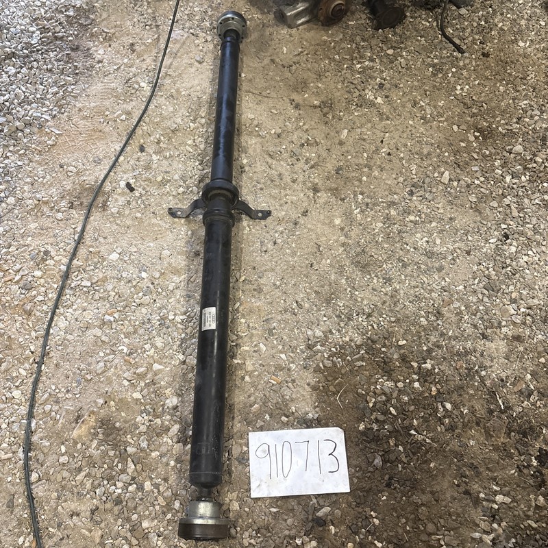 2006 2007 2008 Audi A4 Avant Automatic Rear Driveshaft Prop Shaft 8E0521101AB