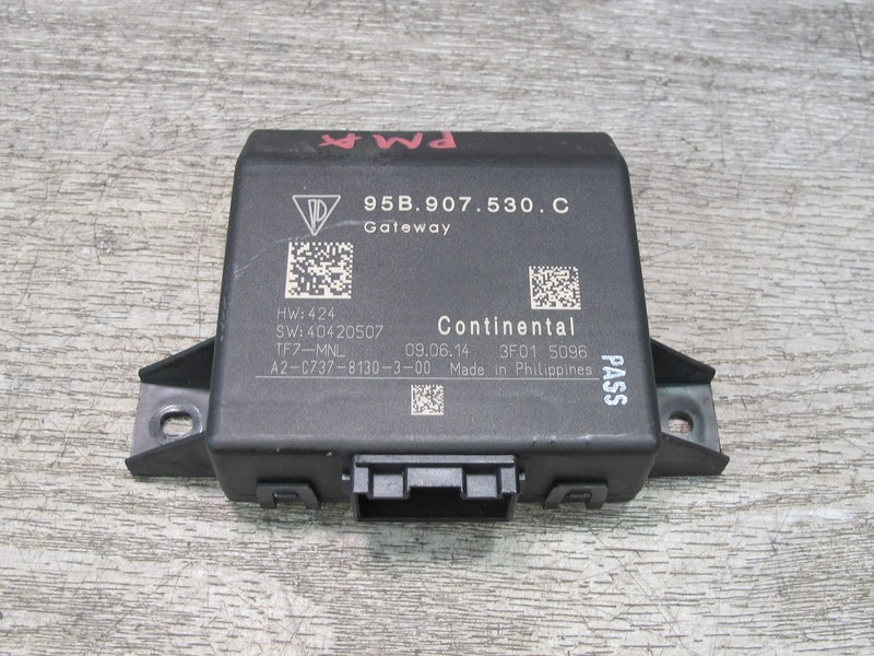 2015-2018 PORSCHE MACAN GATEWAY CONTROL MODULE 95B907530C