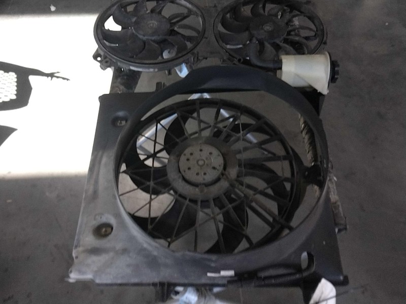2011 Ford Ranger Engine Cooling Fan Motor OEM White 264836 180K Miles