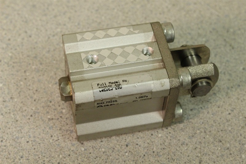 SMC CQ2D25-20D *FREE SHIPPING*