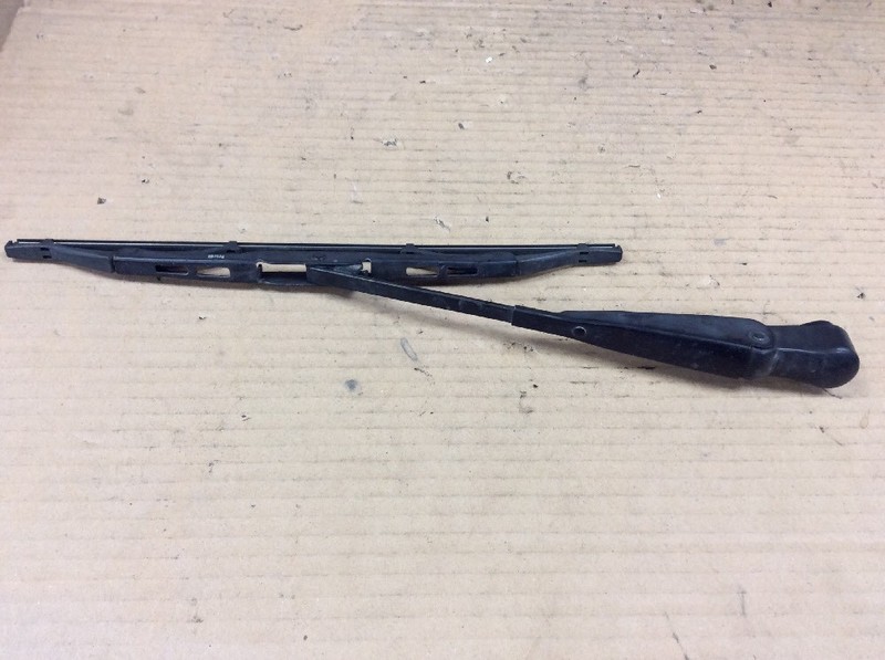 97-01 Honda CR-V Rear Windshield Wiper Arm With Blade Used OEM