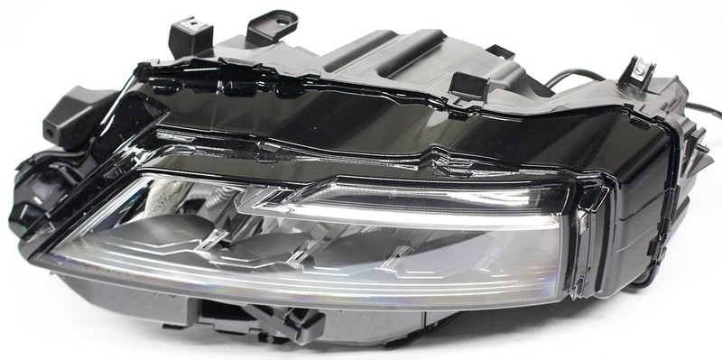 OEM Left Driver Side Headlamp For Nissan Rogue 26060-6RR0A