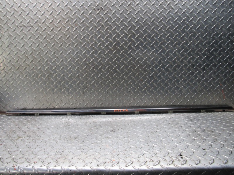 2002 TOYOTA CAMRY LE V6 RIGHT PASSENGER REAR DOOR BELT TRIM EXTERIOR