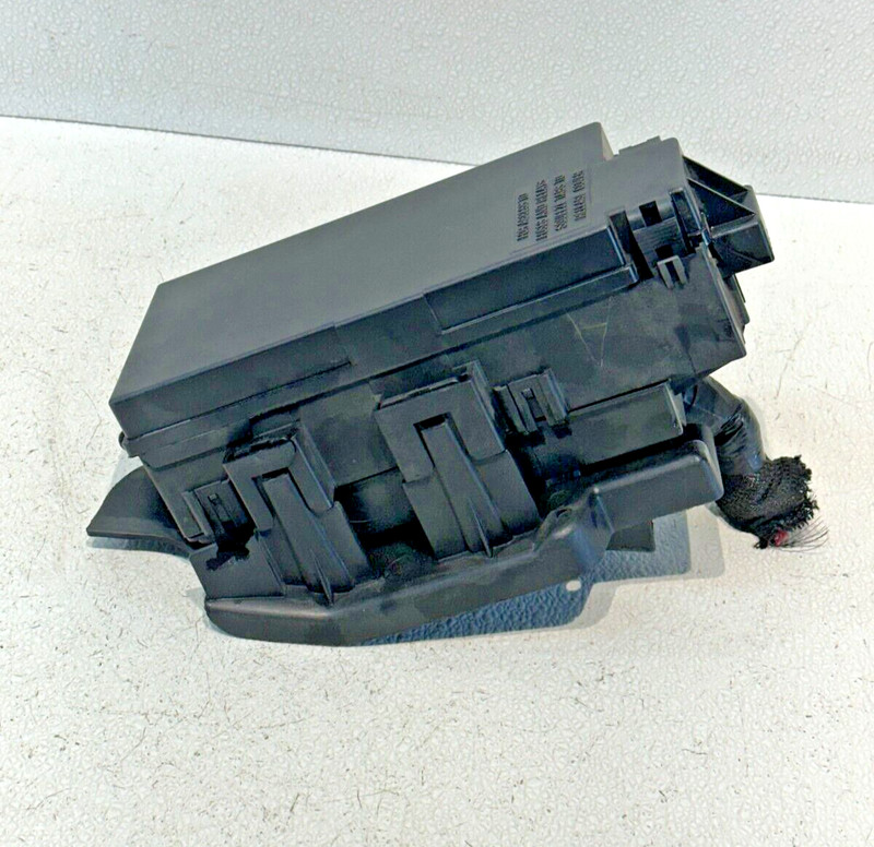 2008 Jeep Grand Cherokee Fuse Box Relay Engine Bay 56048399AG OEM