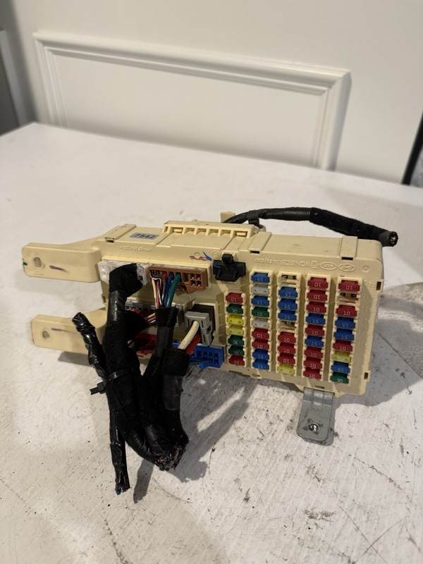 2007 2008 2009 HYUNDAI SANTA FE 3.3L V6 INTERIOR DASH FUSE BOX 91950-2B200 OEM