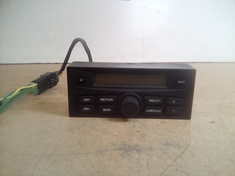 International LT 4025641C2 Sleeper Radio
