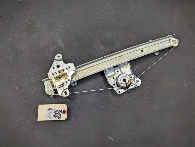 Front Right Door Window Regulator 2020 Nissan Versa S 80720-5EF0A 2021 2022 2023