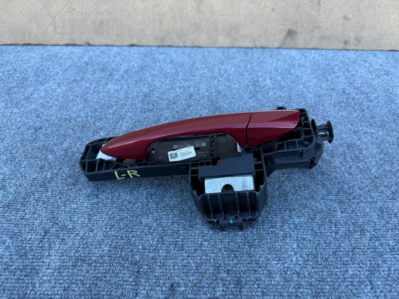 INFINITI QX30 2017-2019 OEM REAR LEFT DRIVER EXTERIOR DOOR HANDLE ASSEMBLY (RED)