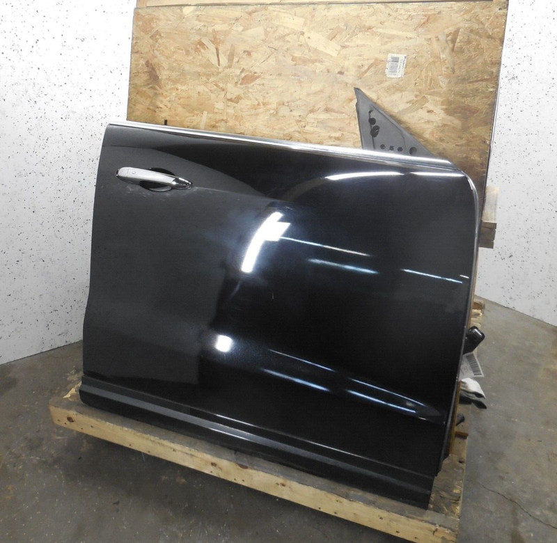 2017 2018 2019 2020 Maserati Levante Front Door Assembly Passenger Right OEM 820