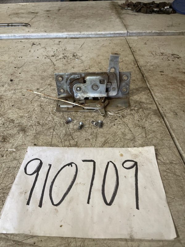 1960–64 Studebaker Champ Right Passenger Door LatchAssembly OEM T-cab