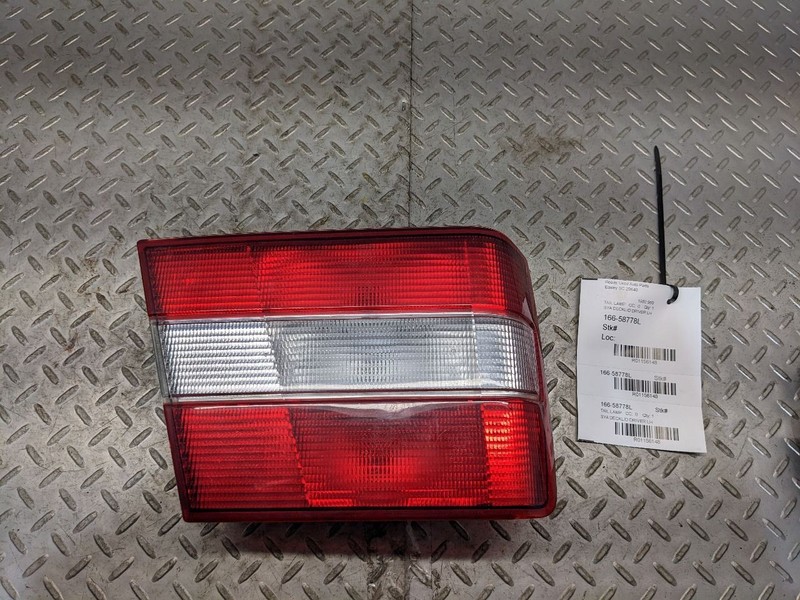 Driver Left Tail Light Sedan Decklid Mounted Fits 91-95 VOLVO 940 1156148