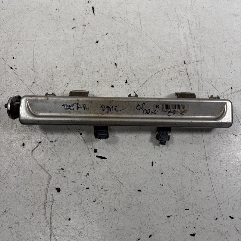08-10 Honda Odyssey EX-L Rear Fuel Rail 16620-R70-A01 OEM