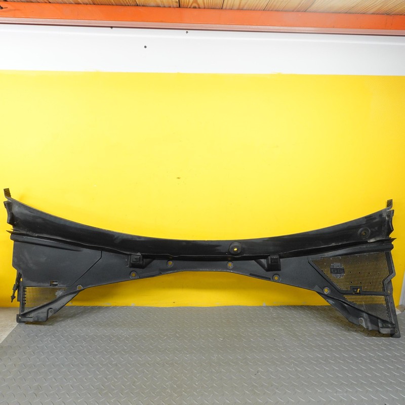 2017-2020 JAGUAR F-PACE Windshield Wiper Cowl OEM Hk834105