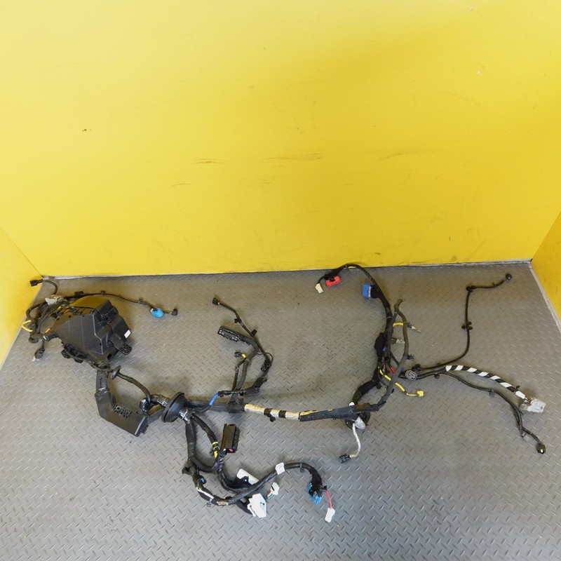 2024-2025 HYUNDAI SANTA FE ENGINE COMPARTMENT WIRE HARNESS W/ FUSE BOX OEM