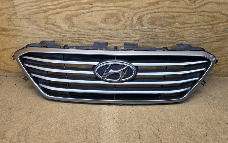 2015 2016 2017 Hyundai Sonata Front Bumper Grille W/ Emblem OEM *