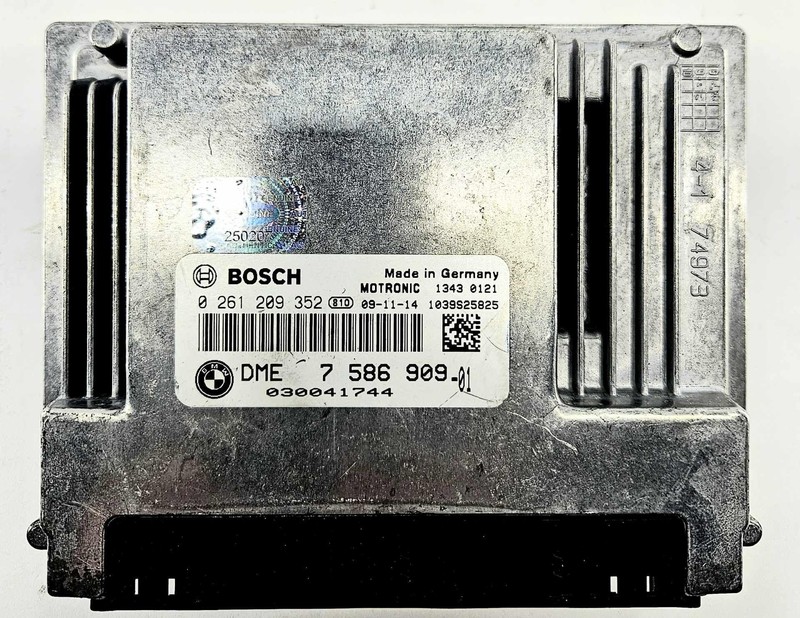 2006-2007 BMW 750i 4.8L Engine Control Module ECM Needs Programming OEM