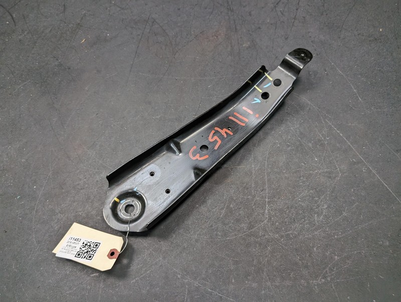 Rear Crossmember Right Bracket 2019 Infiniti QX50 55451-5NA0A 2020 2021 - 2024