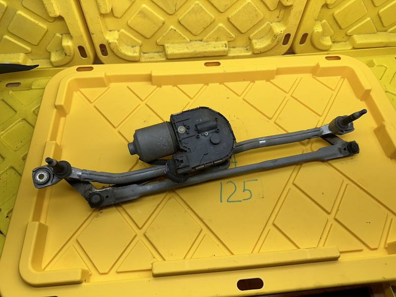 2009 -2017 Audi Q5 Windshield Wiper Motor Linkage OEM 8R1955023D