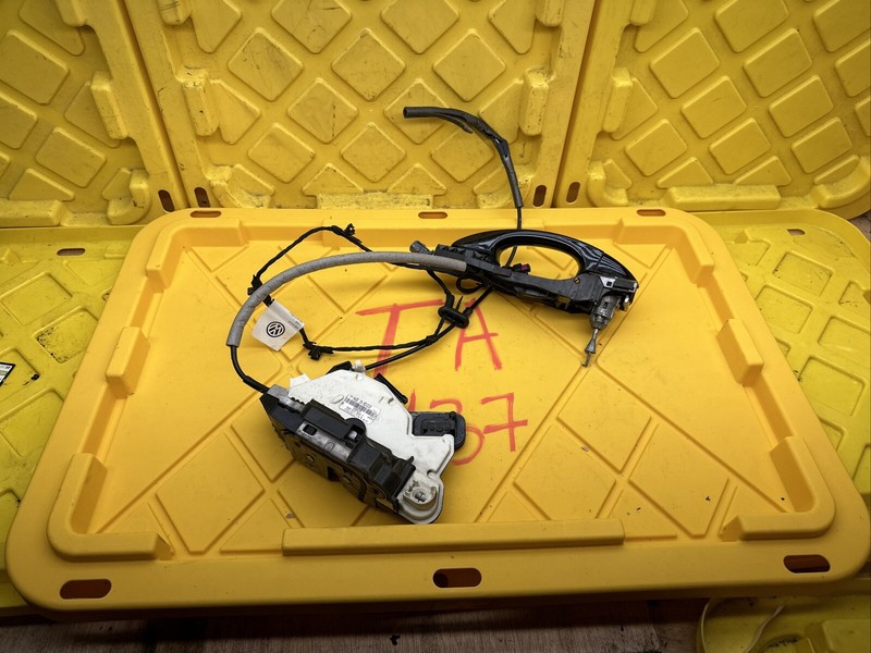 2012-2020 VOLKSWAGEN PASSAT FRONT Right SIDE DOOR LOCK LATCH ACTUATOR OEM