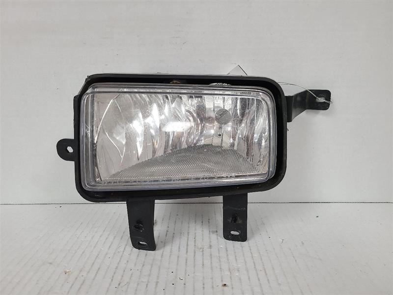 Passenger Corner/Park Light Fog-driving Fits 15-20 SUBURBAN 1500 556306