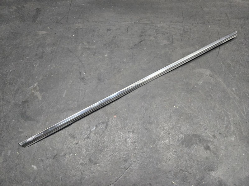 Rear Left Door Window Belt Molding 2015 Nissan Altima 82821-3TA0A 2013 - 2018