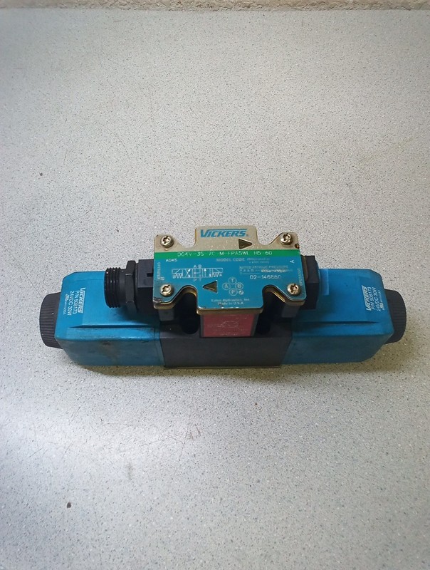 Vickers Directional Control Valve DG4V-3S-7C-M-FPA5WL-H5-60